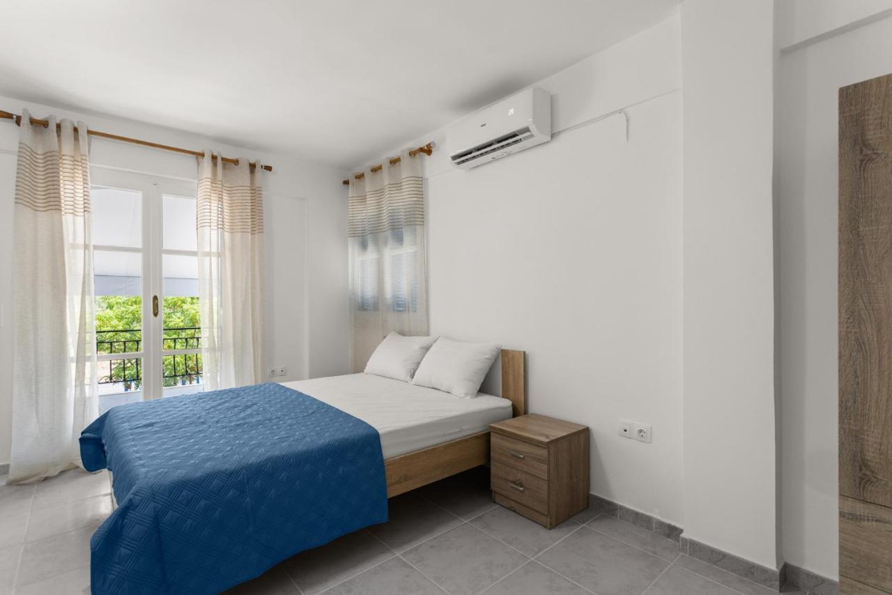 Nikolas Apartments Stoupa Levktron Luaran gambar