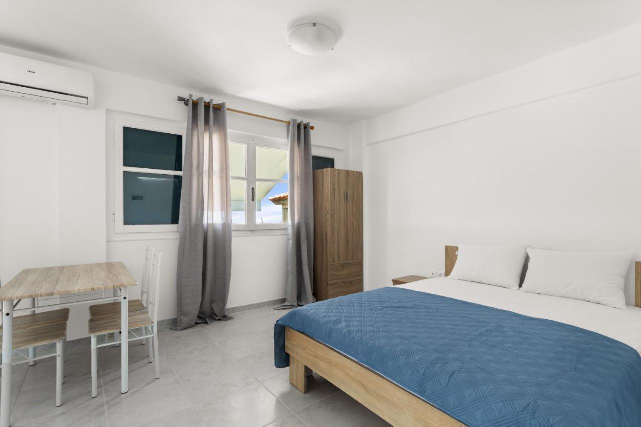 Nikolas Apartments Stoupa Levktron Luaran gambar