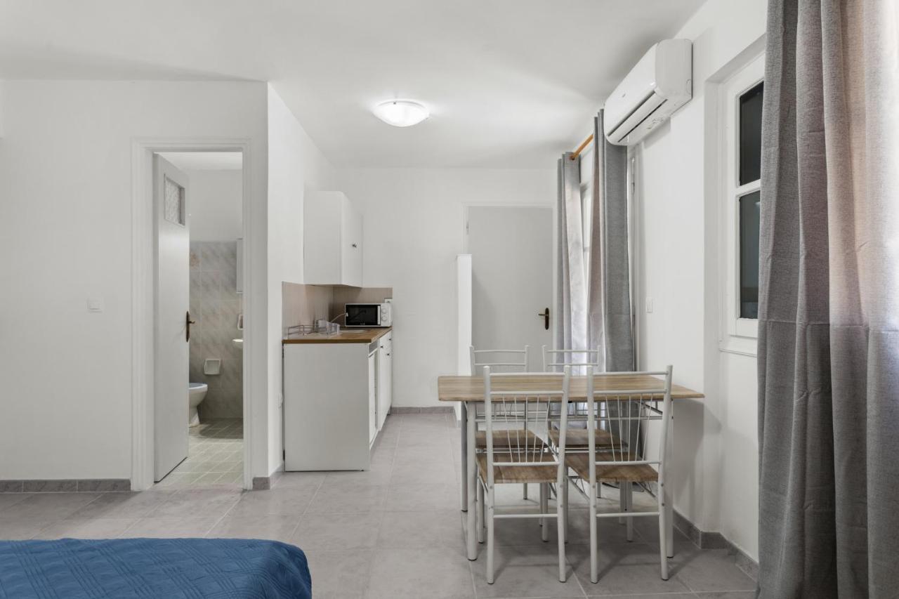 Nikolas Apartments Stoupa Levktron Luaran gambar